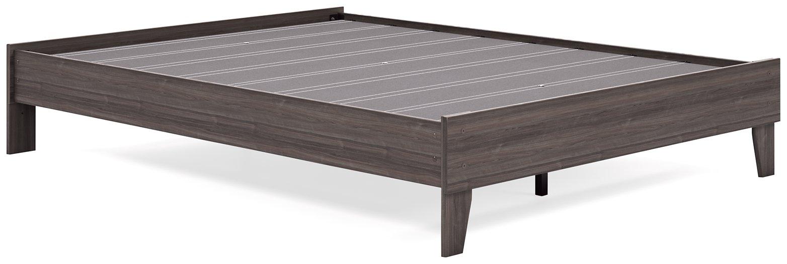 Brymont Panel Bed