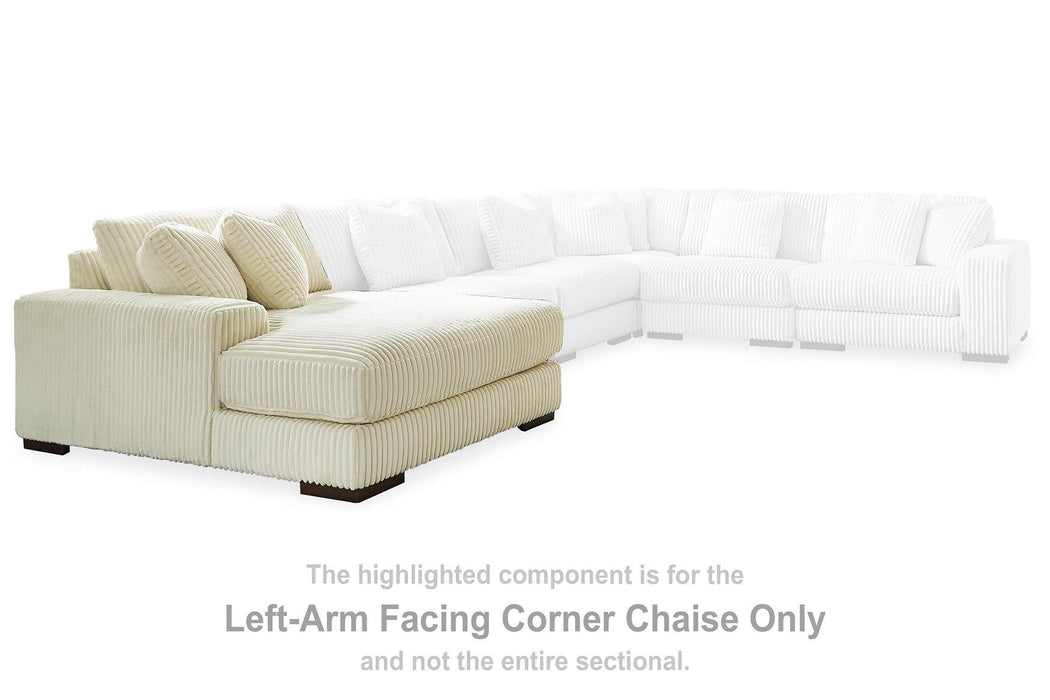 Lindyn Sectional with Chaise