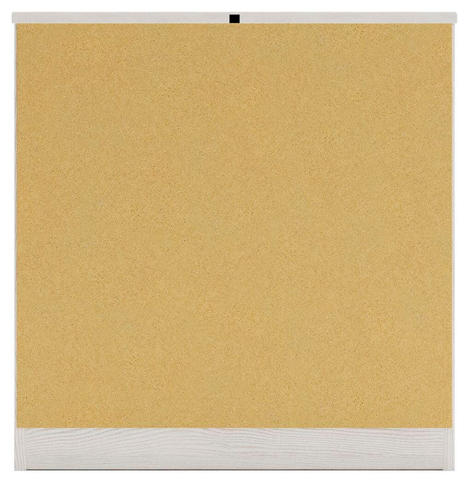 Altyra Nightstand