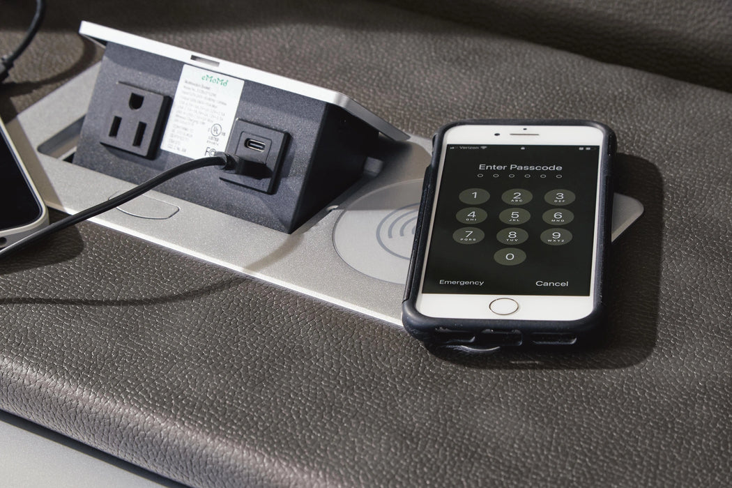 Fyne-Dyme Living Room Set
